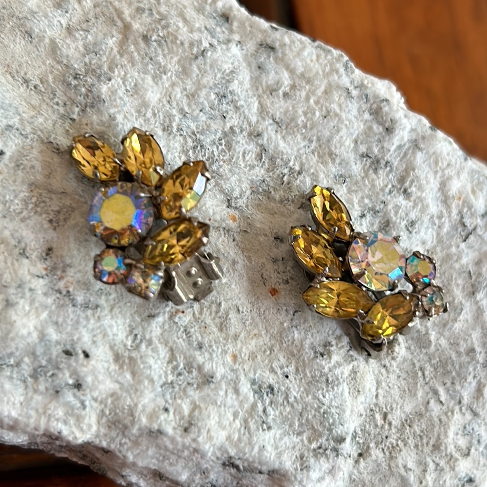 Weiss Vintage Yellow Rhinestone Clip On Earrings